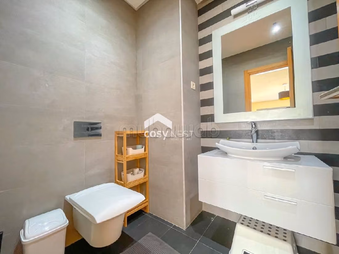 Very nice apartment for rent in Casablanca Marina. 2 beautiful rooms. Cellar.