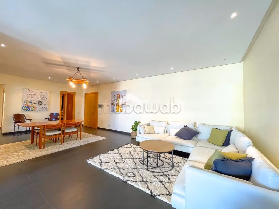 Very nice apartment for rent in Casablanca Marina. 2 beautiful rooms. Cellar.