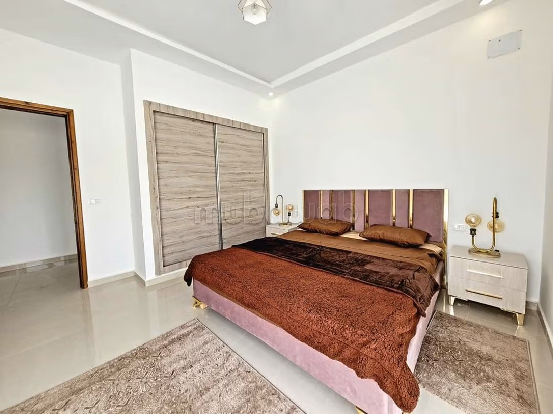 فيلا فاخرة للبيع ب جربة. 5 قطع كبيرة. مفروشة. 