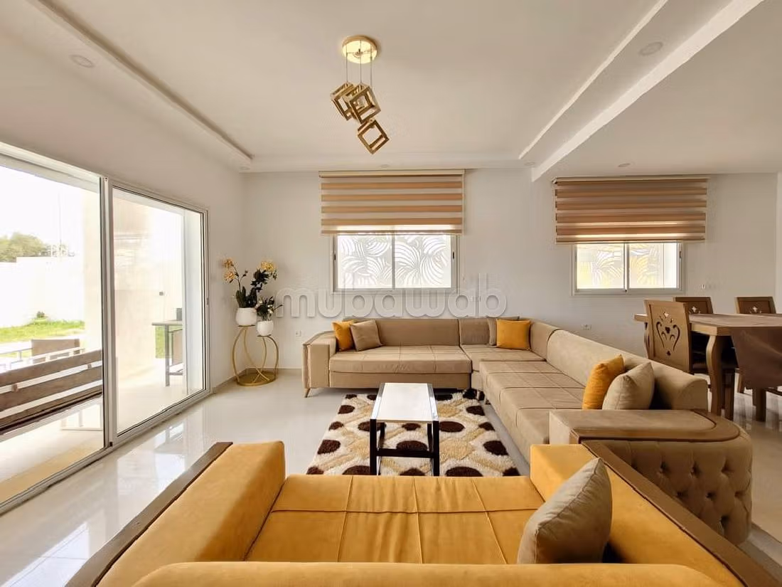 فيلا فاخرة للبيع ب جربة. 5 قطع كبيرة. مفروشة. 