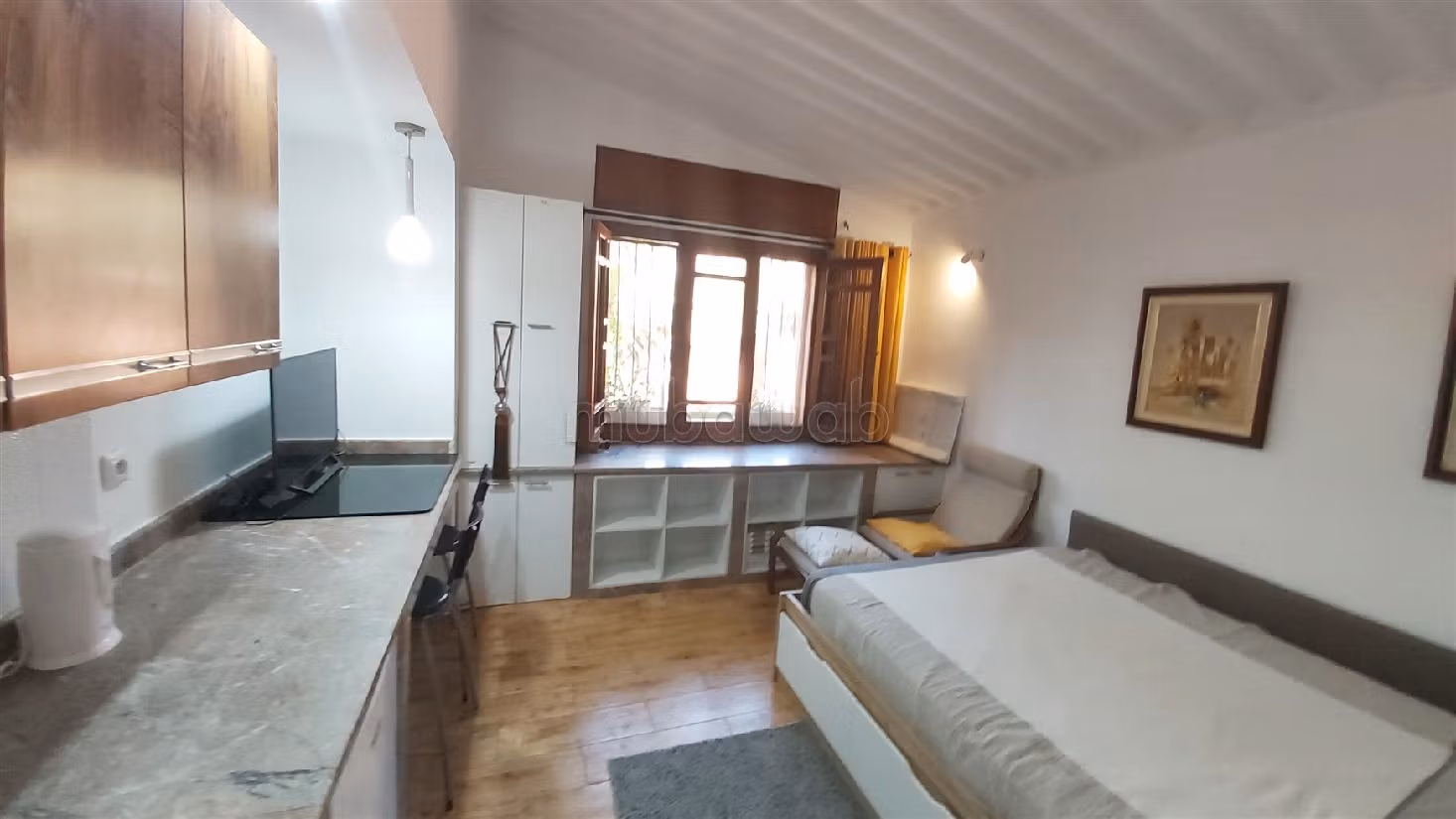 SOFIA / près du QUICK / pas de VIS A VIS