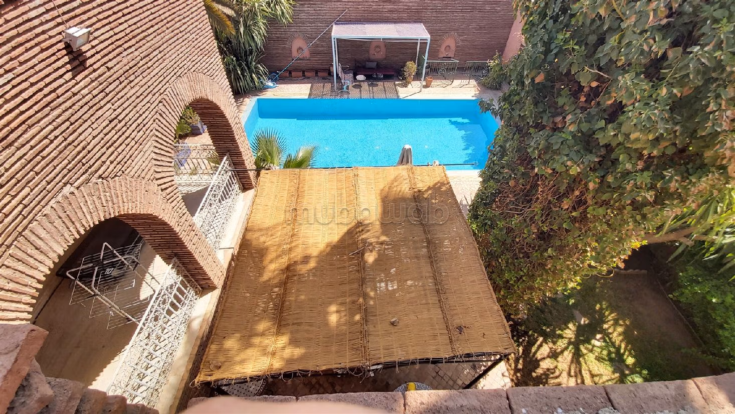 SOFIA / près du QUICK / pas de VIS A VIS