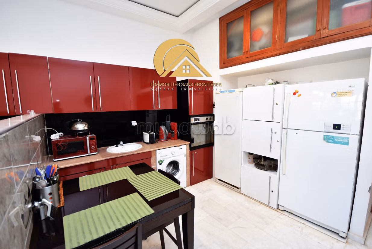 Luxury home for sale in Hay Targa. Surface area 1010 m². Storage unit