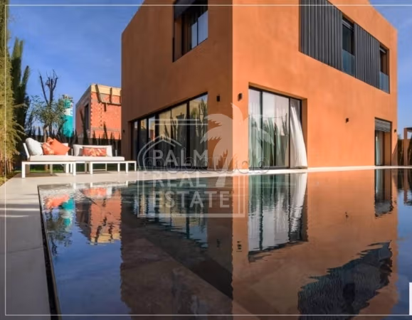 Villa di lusso in vendita a Agdal. Superficie di 500 m². Con camino e piscina