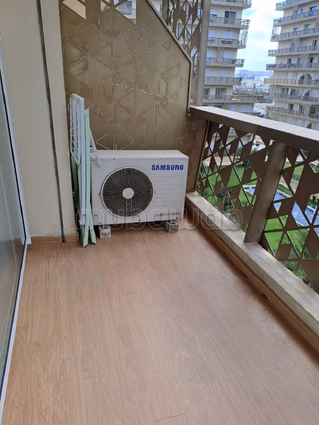 Louez cet appartement à casa finance city. 2 belles chambres. Ascenseur et terrasse