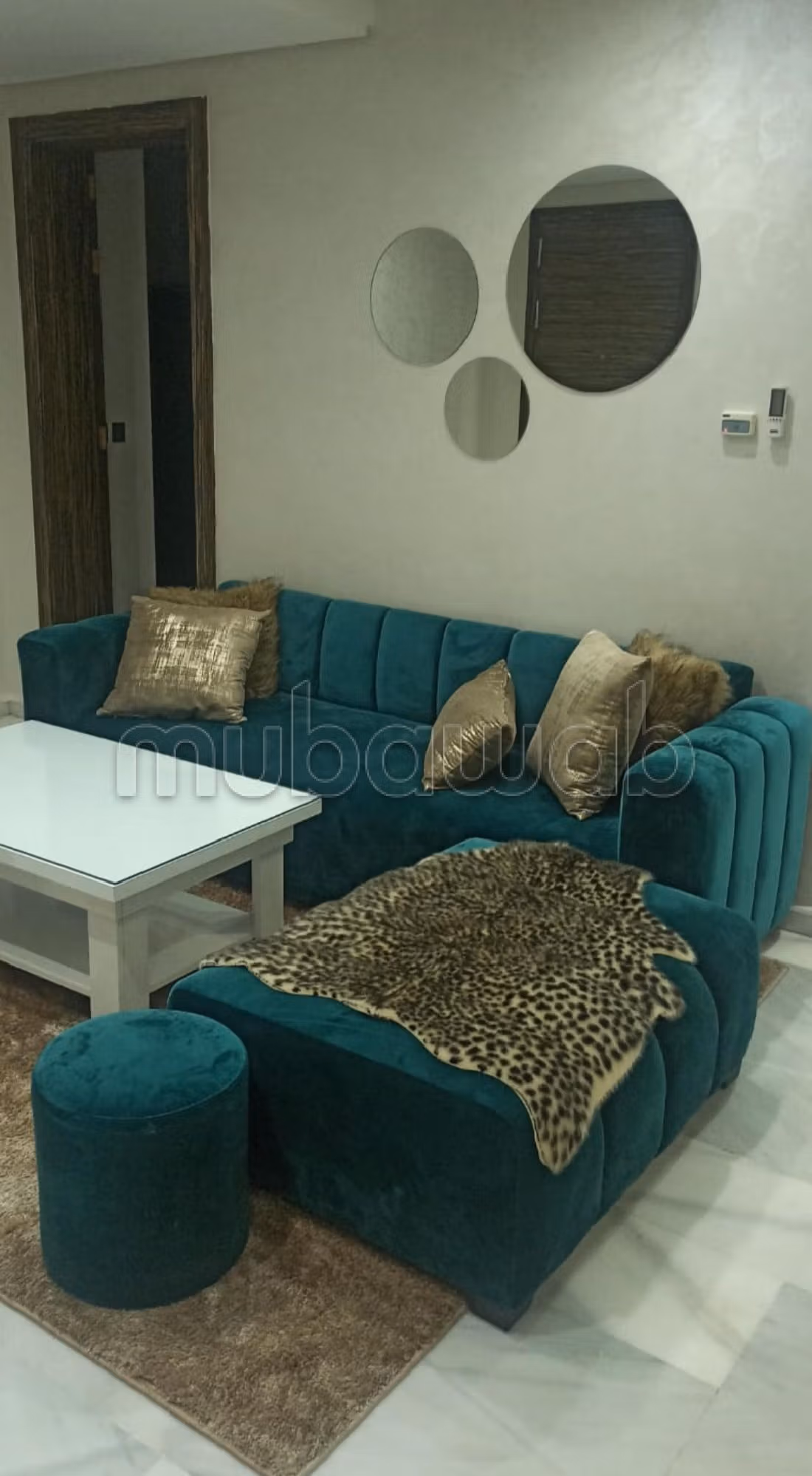 Location d'un appartement à Bouskoura. 3 belles chambres. Belle terrasse et jardin