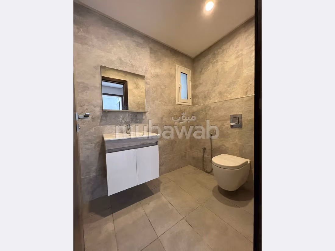 Apartment for sale in La Soukra. Large area 124 m². caretaker service available, General air conditioning. 