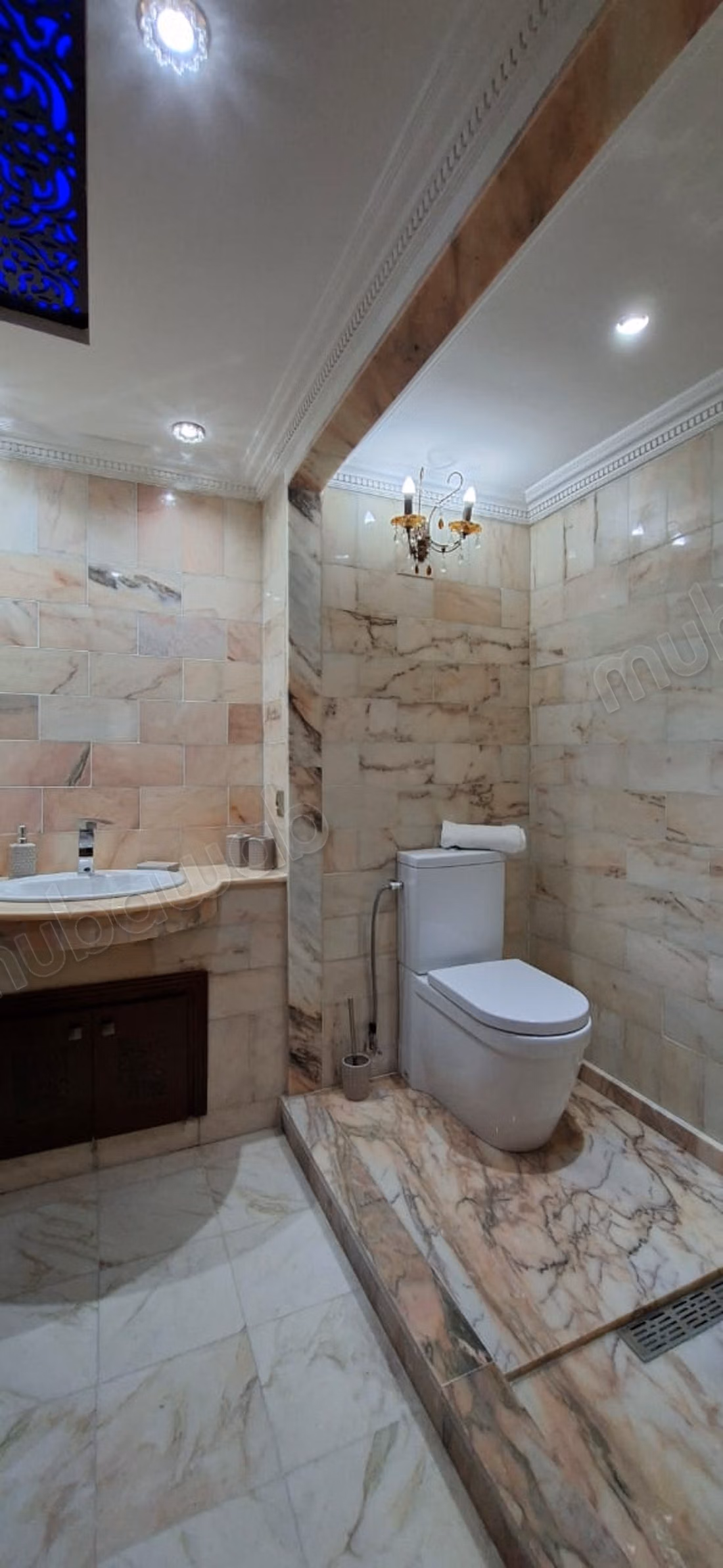 Precioso piso en alquiler en Ennakhil Palmeraie. 5 habitaciones grandes. Está amueblado con buen gusto