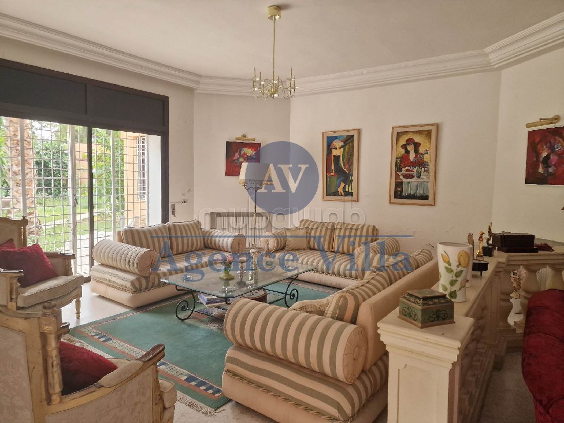 A vendre une grande villa a la soukra