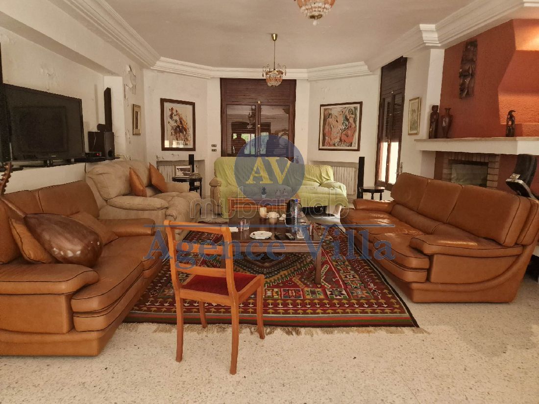 A vendre une grande villa a la soukra