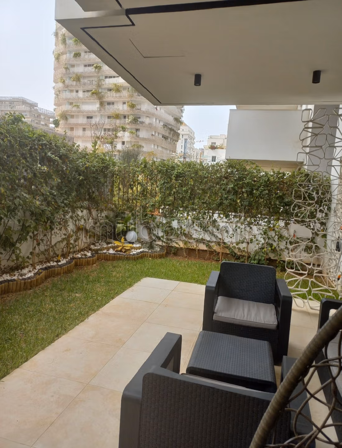 Très bel appartement en location à Casablanca Finance City. 1 chambre. Avec ascenseur et terrasse