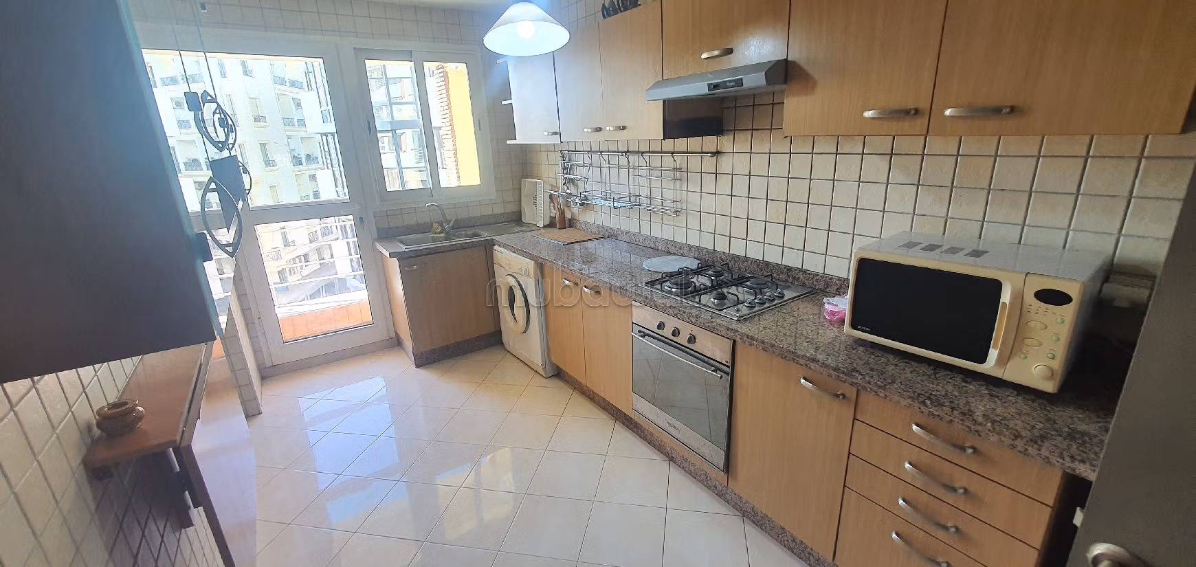 Bel appartement 2 ch meublé avec terrasse à la location