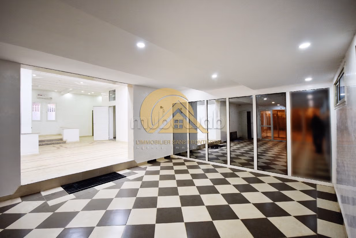 Villa pour Clinique à louer, Targa