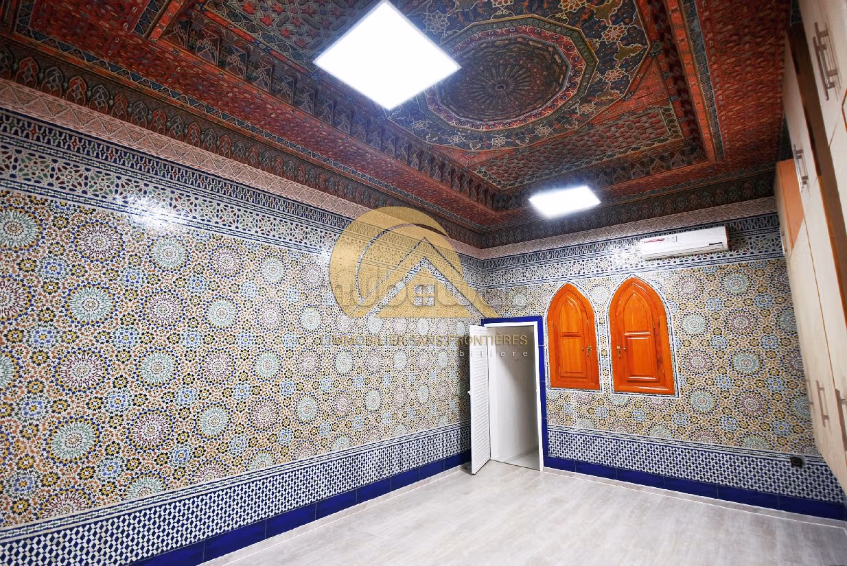 Villa pour Clinique à louer, Targa