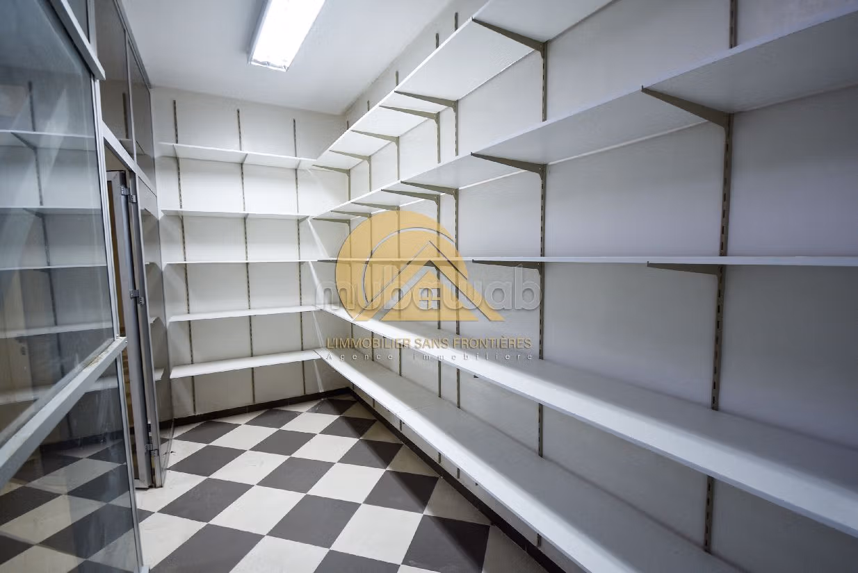 Villa pour Clinique à louer, Targa