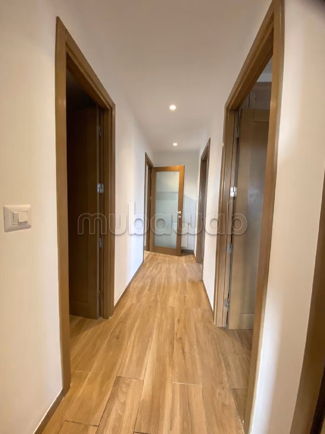 Apartment for sale in Les Jardins de Carthage. Area of 172 m². Parking spaces and terrace