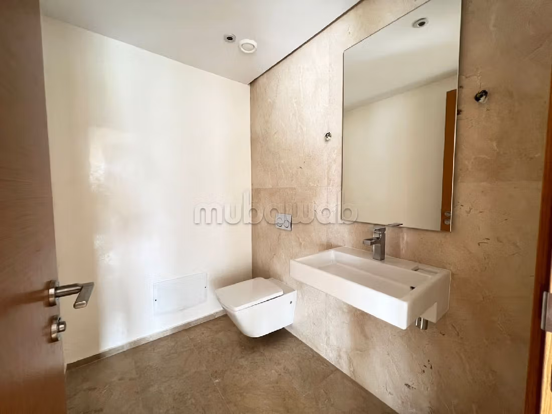 Lovely apartment for rent in Casablanca Finance City. Area 276 m². Satellite dish and Reinforced door