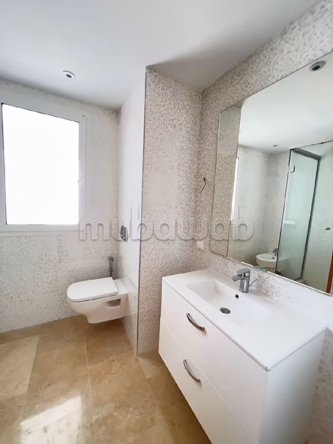 Lovely apartment for rent in Casablanca Finance City. Area 276 m². Satellite dish and Reinforced door