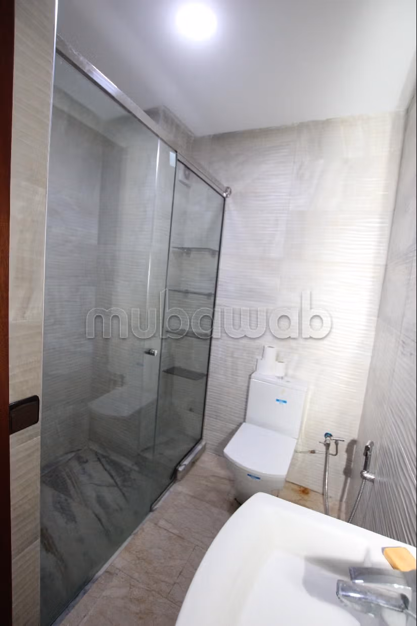 Find an apartment to buy. 2 beautiful rooms. Beautiful terrace and garden