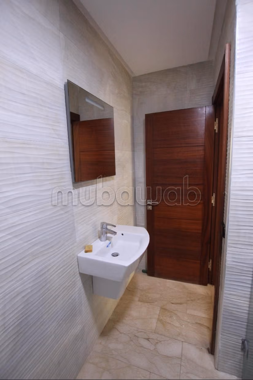 Find an apartment to buy. 2 beautiful rooms. Beautiful terrace and garden