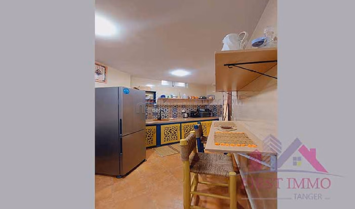 شقة للكراء بوسط المدينة. 3 قطع كبيرة. مفروشة