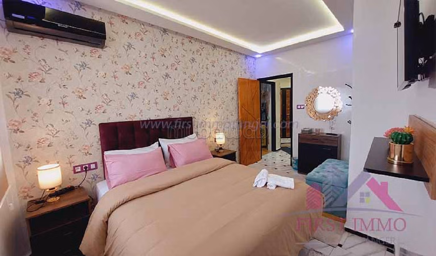 شقة للكراء بوسط المدينة. 3 قطع كبيرة. مفروشة