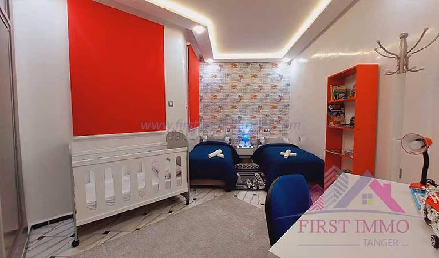 شقة للكراء بوسط المدينة. 3 قطع كبيرة. مفروشة