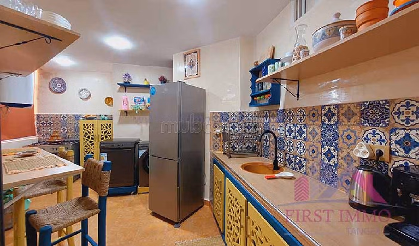 شقة للكراء بوسط المدينة. 3 قطع كبيرة. مفروشة