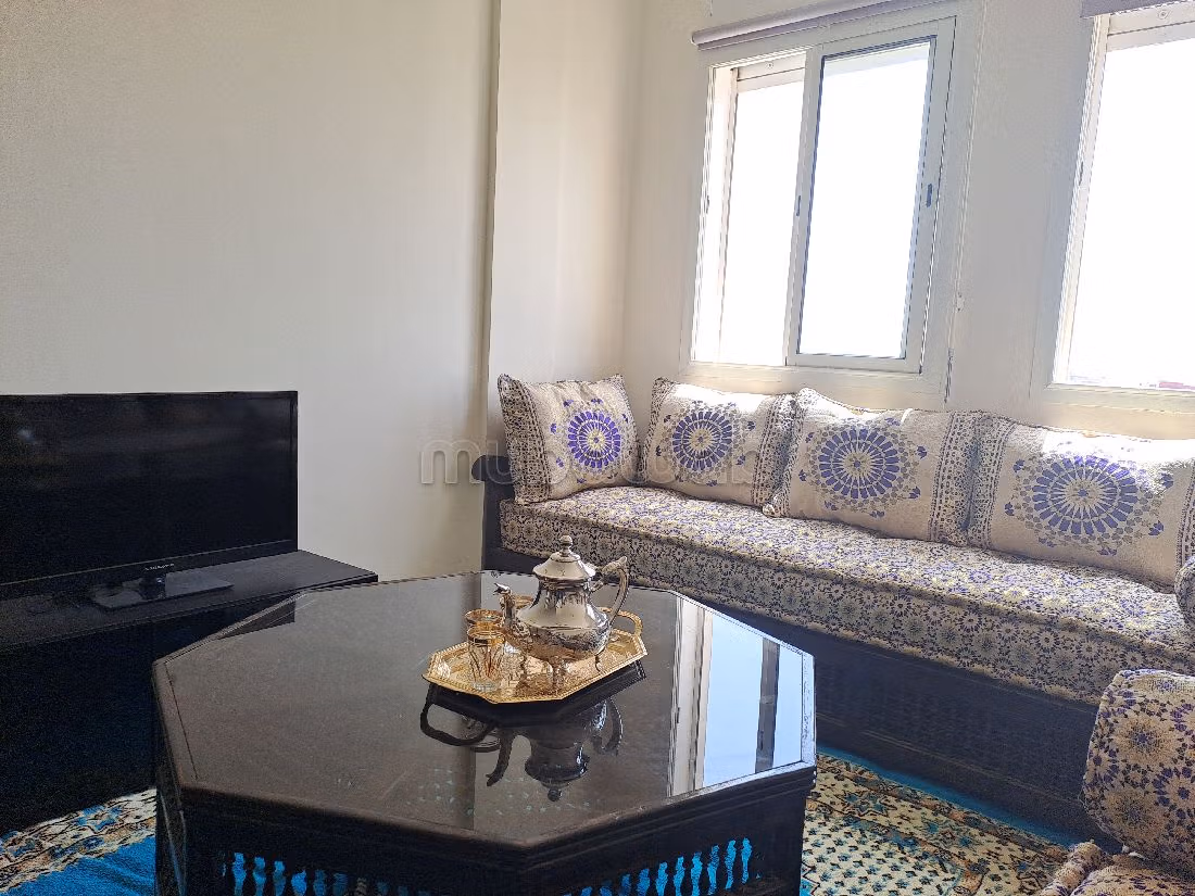 Piso en venta en Cité Adrar. 2 bonitas habitaciones. con muebles.