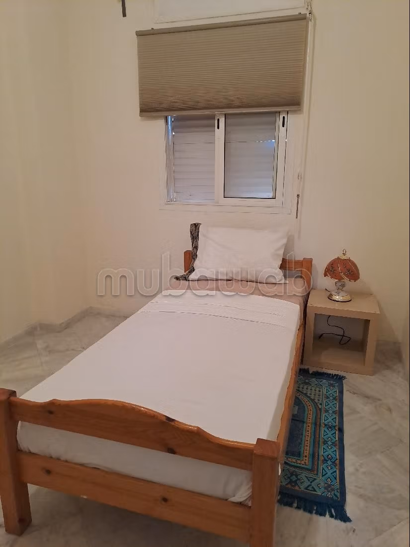 Piso en venta en Cité Adrar. 2 bonitas habitaciones. con muebles.