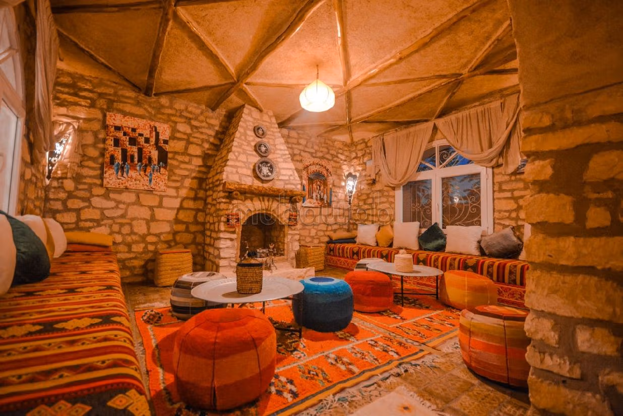 Luxury villas & houses for rent in Ounagha. Total area 4000 m². Carpark, Balcony