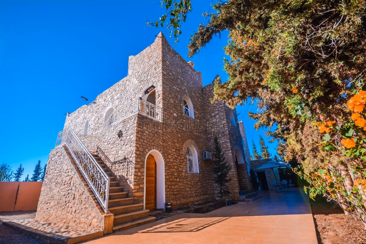 Luxury villas & houses for rent in Ounagha. Total area 4000 m². Carpark, Balcony