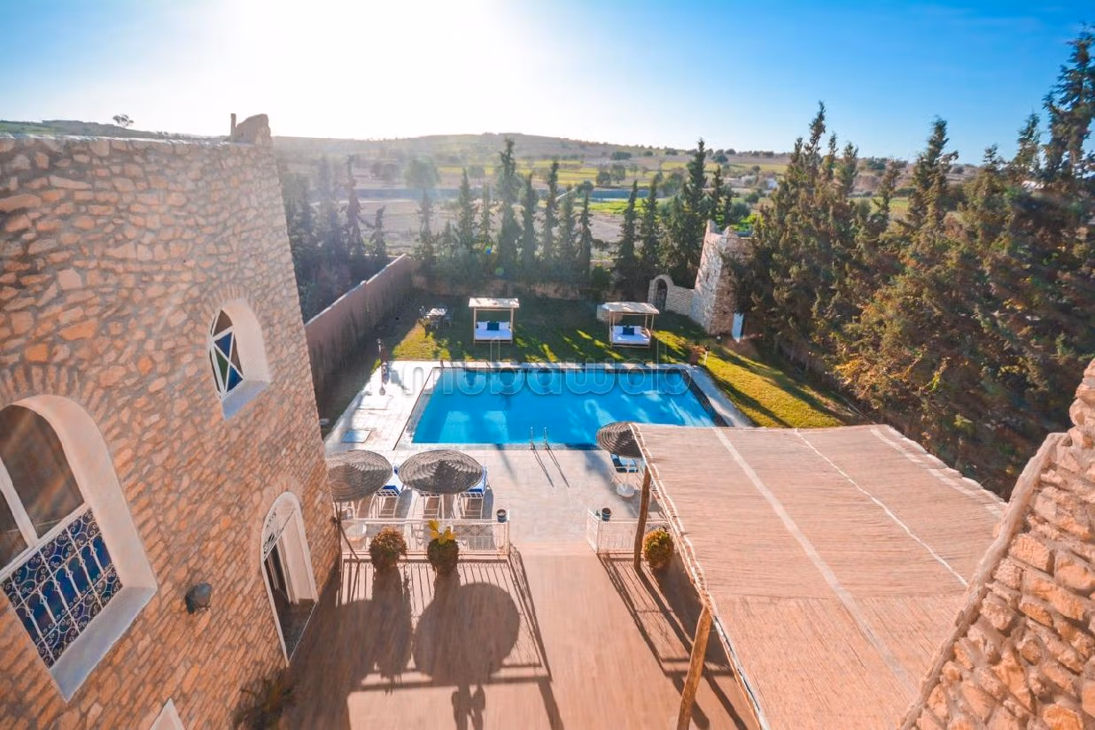 Luxury villas & houses for rent in Ounagha. Total area 4000 m². Carpark, Balcony