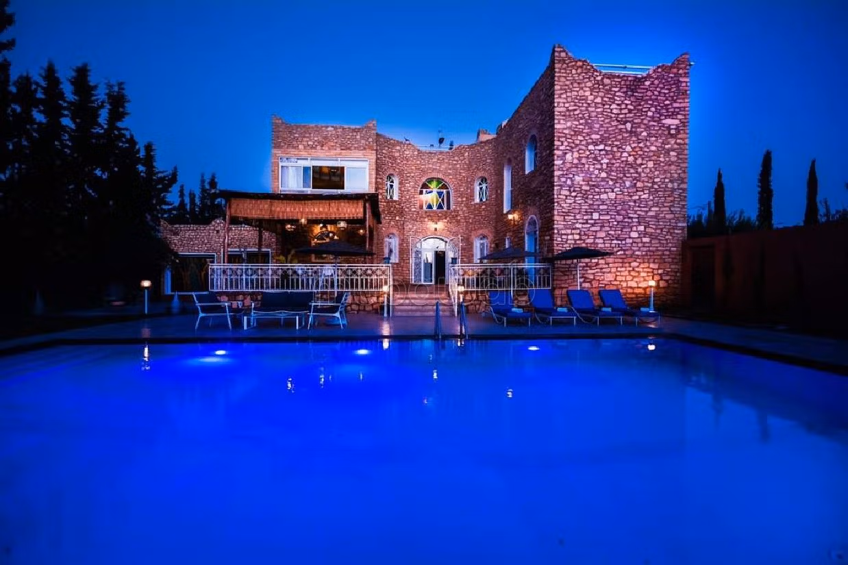 Luxury villas & houses for rent in Ounagha. Total area 4000 m². Carpark, Balcony