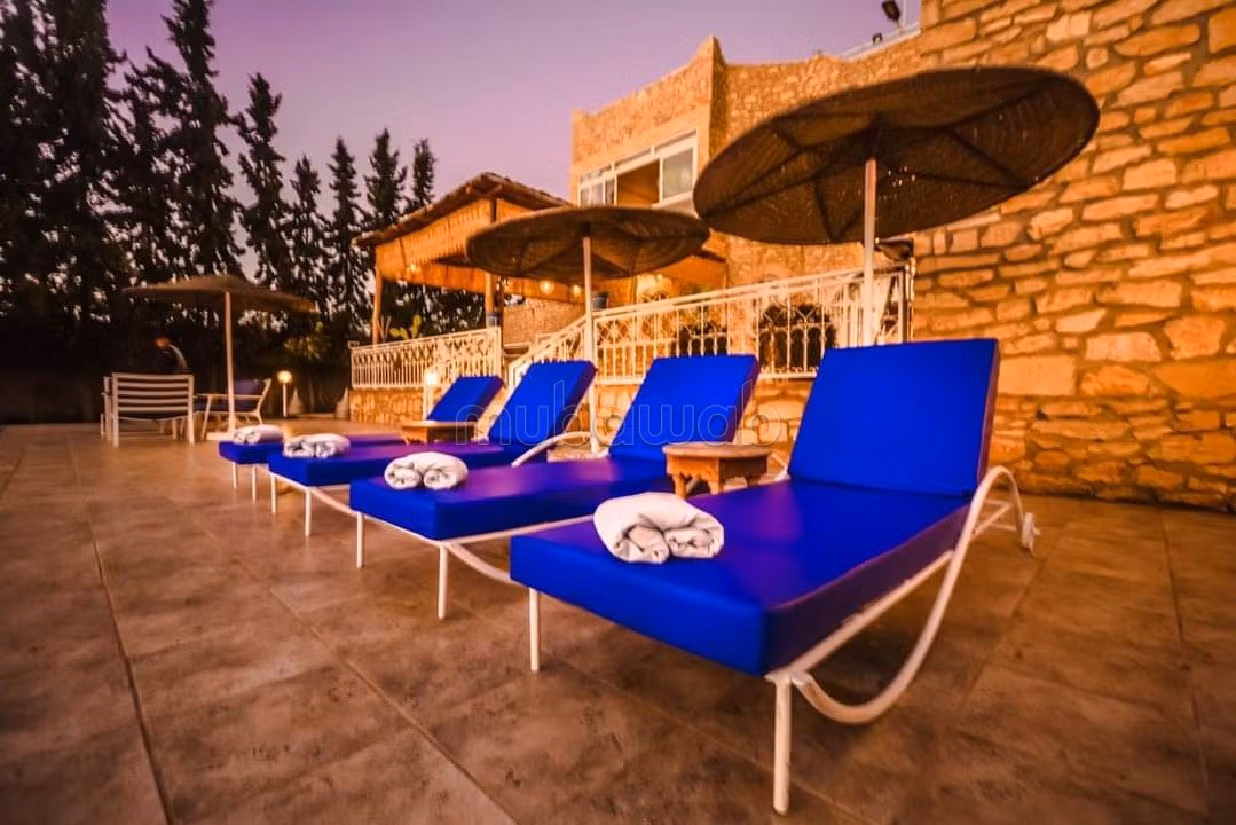 Luxury villas & houses for rent in Ounagha. Total area 4000 m². Carpark, Balcony