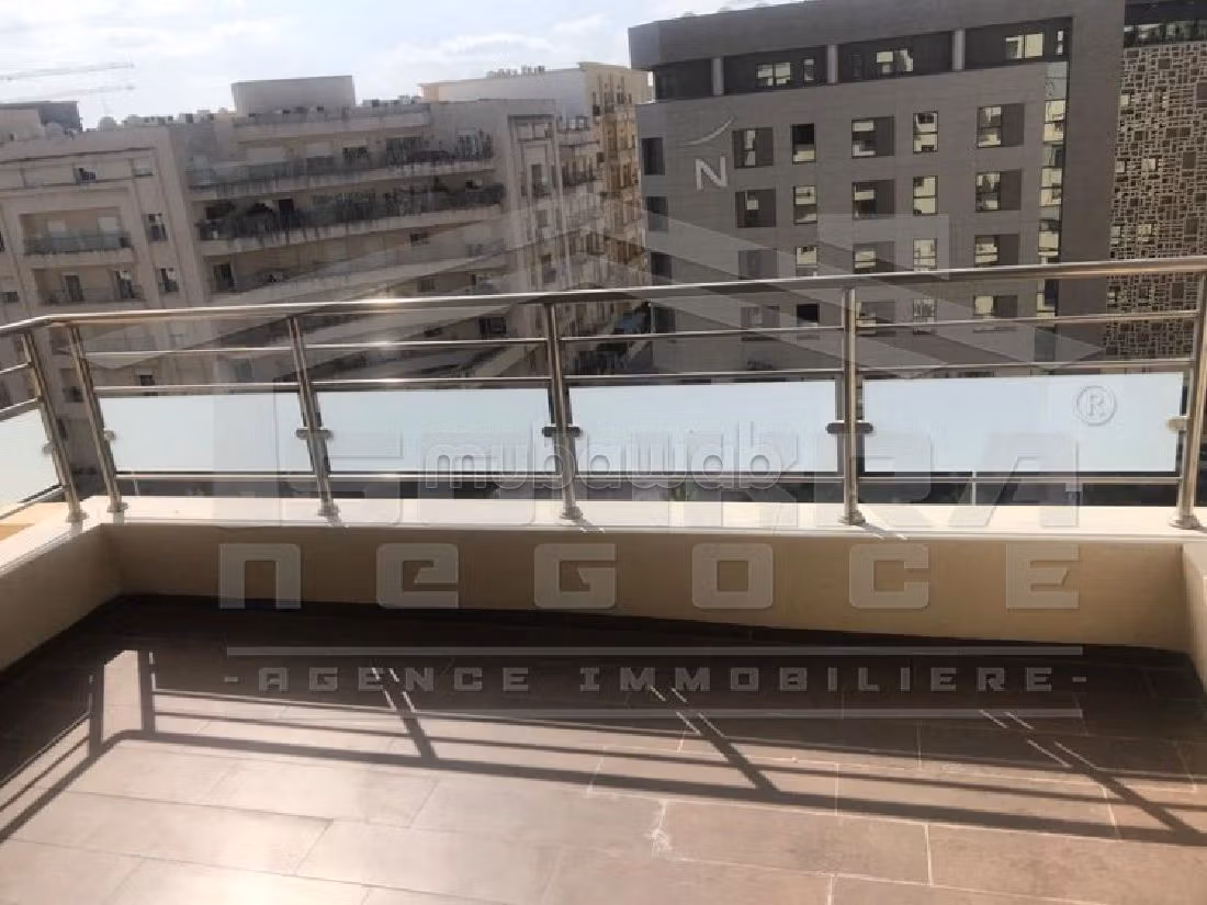 A louer un appartement S3 aux berges du lac2