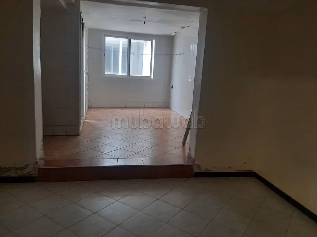 Vends villa 3 niveaux face mer quartier résidentiel