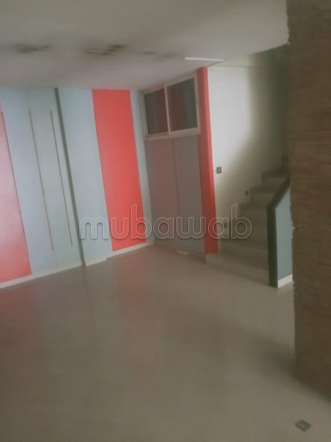 A vendre un magasin commercial avec Mezzanine