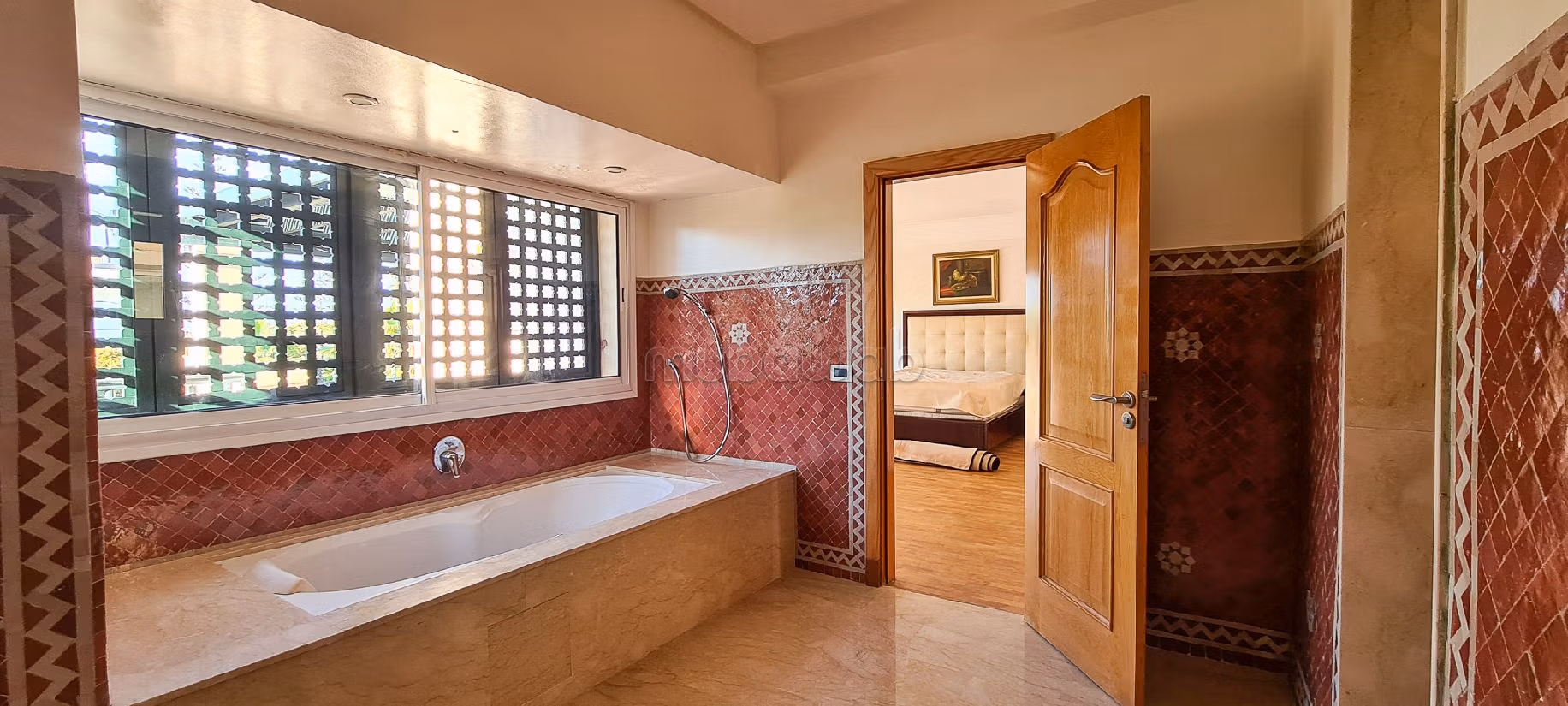 Charmante villa 1000m avec piscine