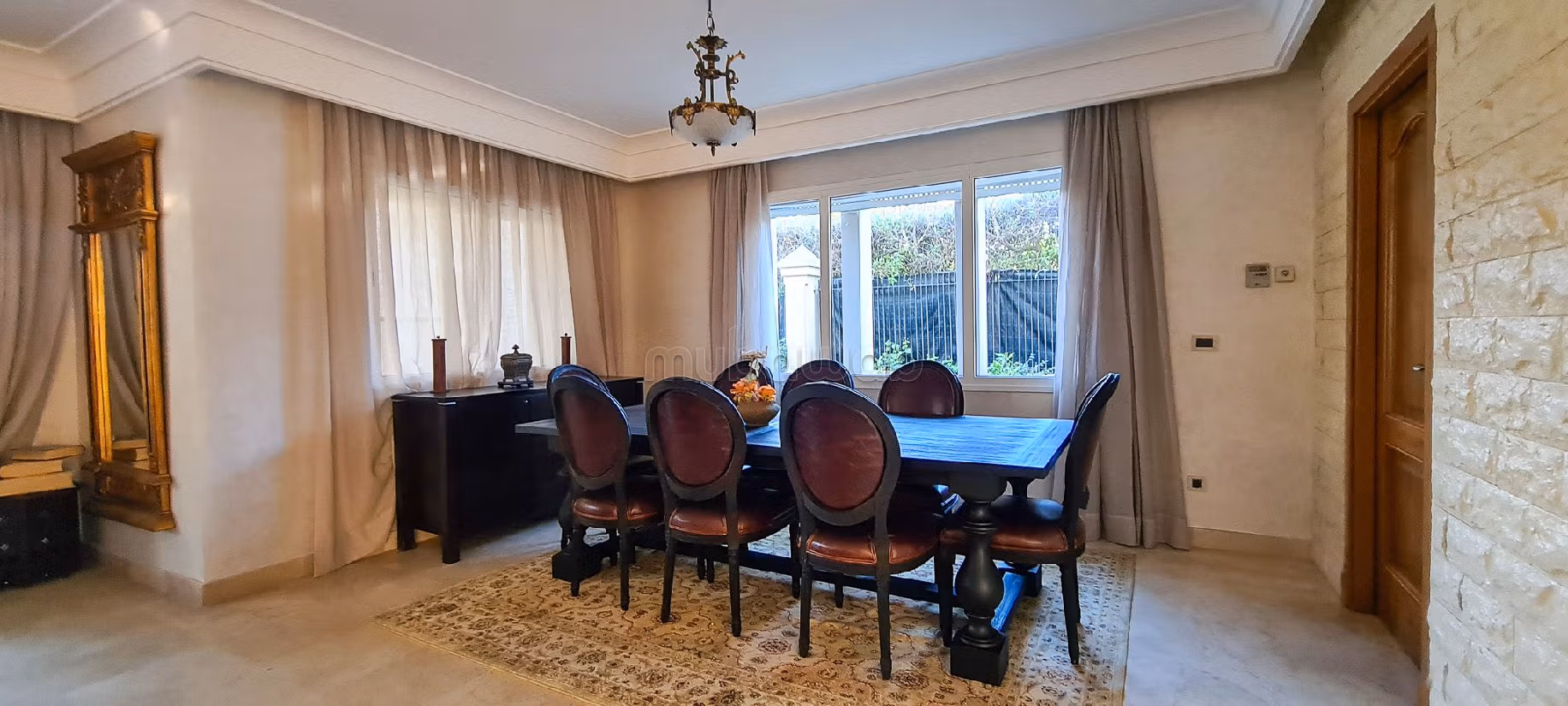 Charmante villa 1000m avec piscine