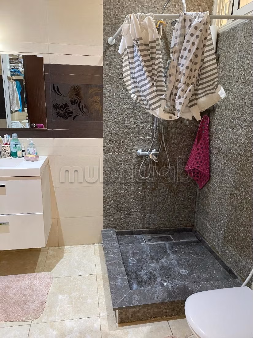 Appartement entièrement rénové & super ensoleillé