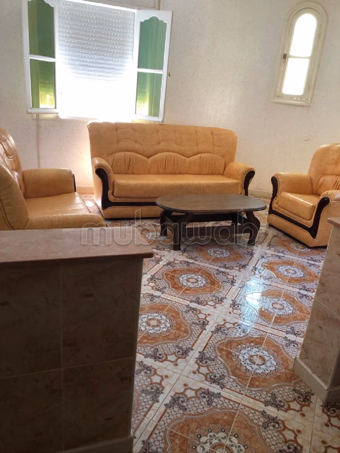 بيع منزل ممتاز ب CGI. 4 غرف. صالة تقليدية ونظام طبق الأقمار الصناعية.