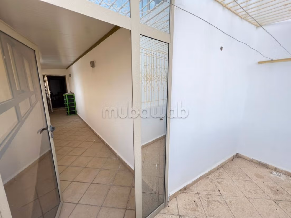 شقة للكراء ببوسيجور. 2 غرف. مفروشة.