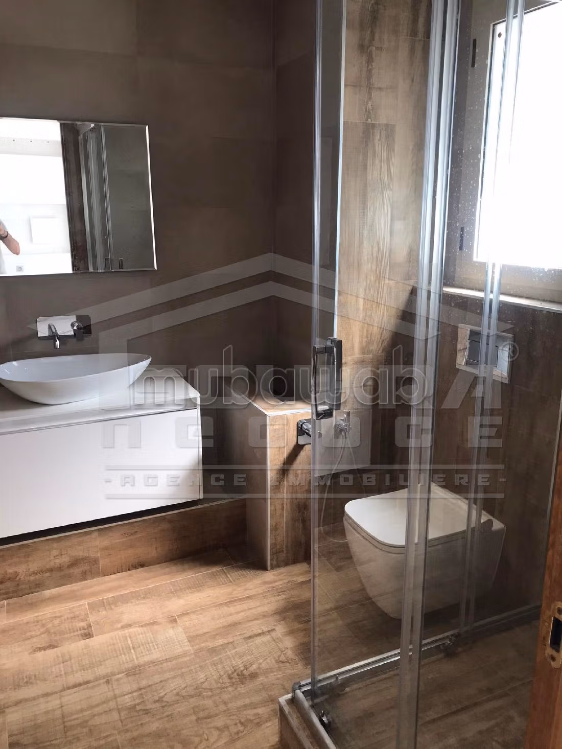 فيلا فخمة للبيع ب سكرة. المساحة 1 م². شرفة ومصعد. 