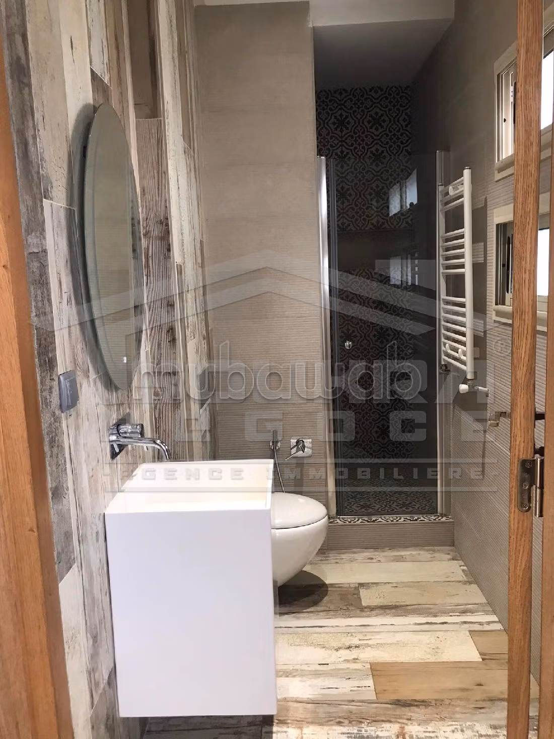 فيلا فخمة للبيع ب سكرة. المساحة 1 م². شرفة ومصعد. 