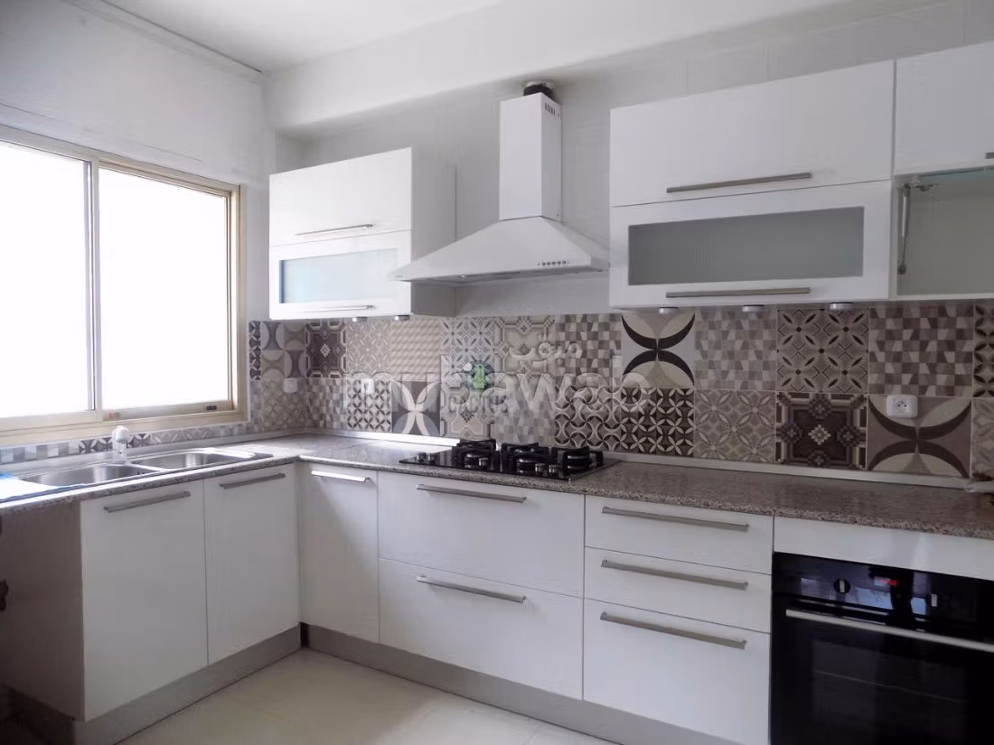 Villa de maître dans la zone touristique à Hammamet nord