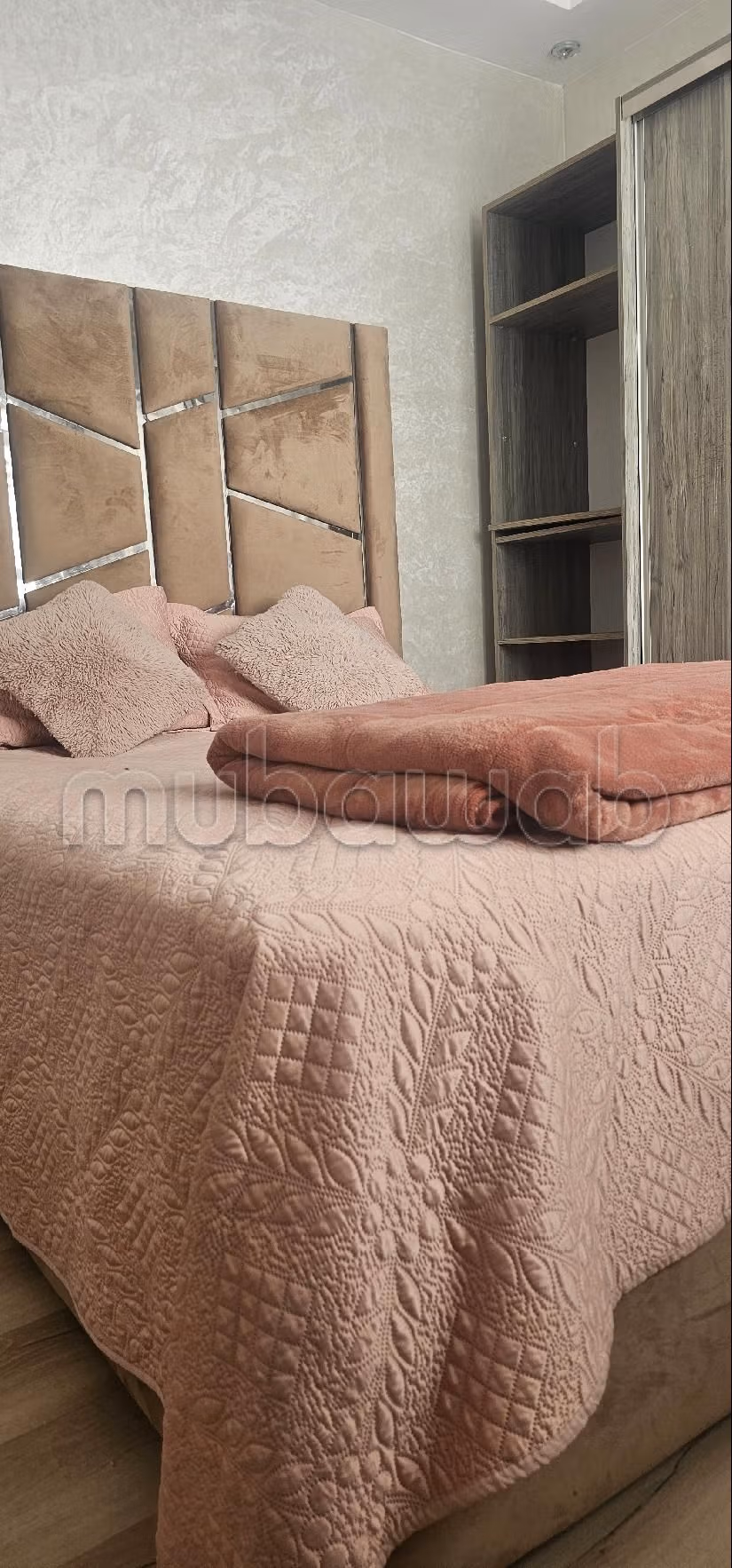 Location d'un appartement à Place Orson Welles. 2 grandes pièces. Double vitrage et porte blindée