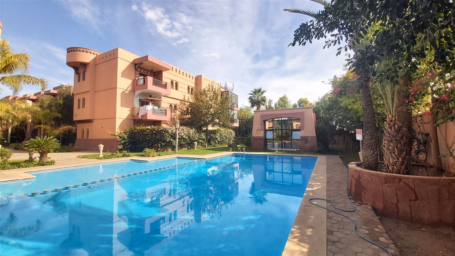 Pas de VIS A VIS / familial / 3 FACADES