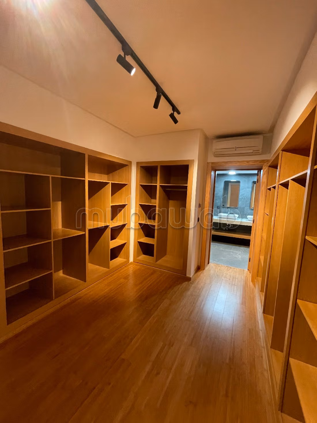 Location villa de haut standing à Souissi