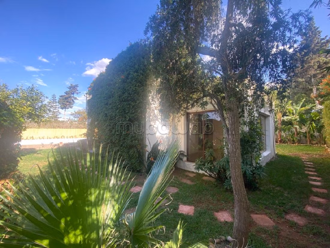 Villa à louer sur Souissi rabat